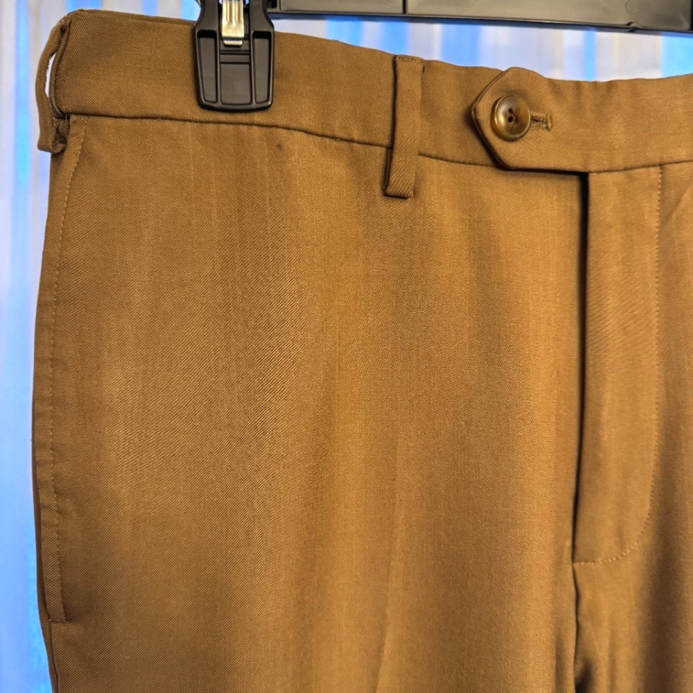 32x30 Haggar ECLO STRIA Flat Front Slacks